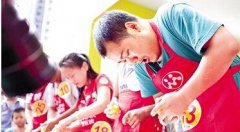 商場活動營銷 欲分杯暑期經濟紅利